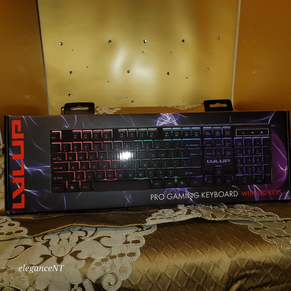 Vivitar LVLup Pro Gaming Keyboard w/Multi Color LED Keys NIB